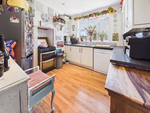 Kitchen- click for photo gallery